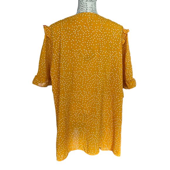 Bloomchic Plus Size Yellow & White Polka Dot V Neck Shirts 22/24 - Picture 3 of 5